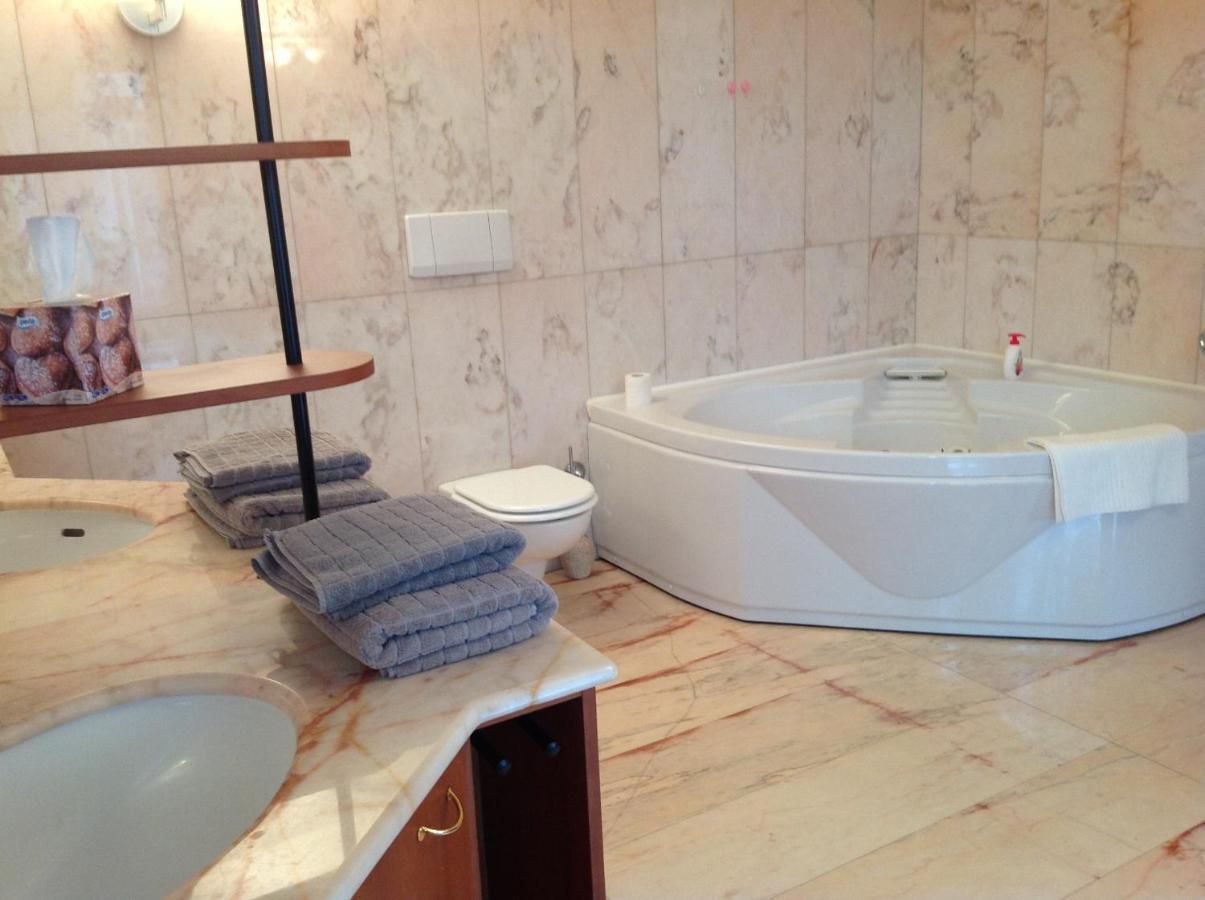 Villa Rooms Laives Eksteriør bilde